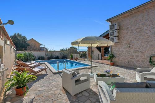 Holiday Home Mia