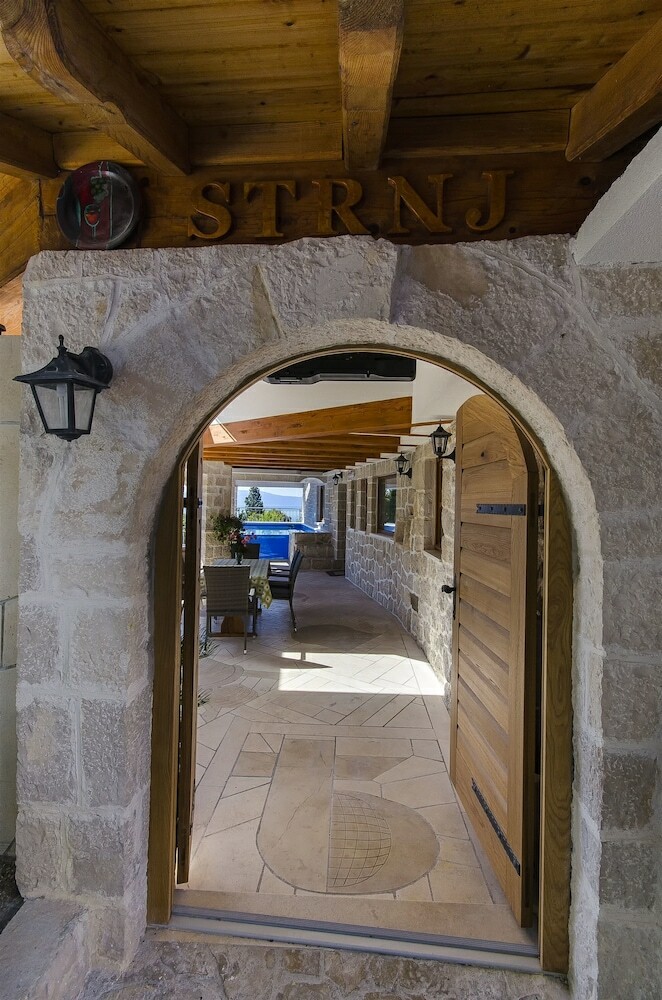 Villa Strnj