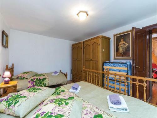 Two-bedroom Apartment In Zlobin