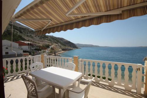 Apartment Metajna 6497e