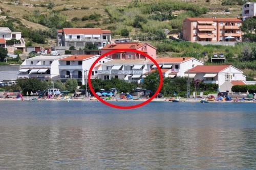 Apartment Metajna 6466f