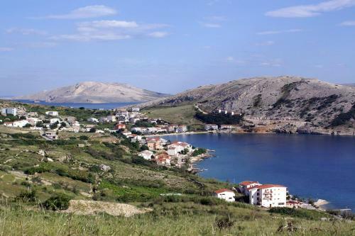 Hostal Double Room Metajna 3305v