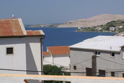 Apartment Metajna 525d