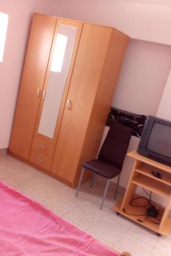Apartment Metajna 6336g