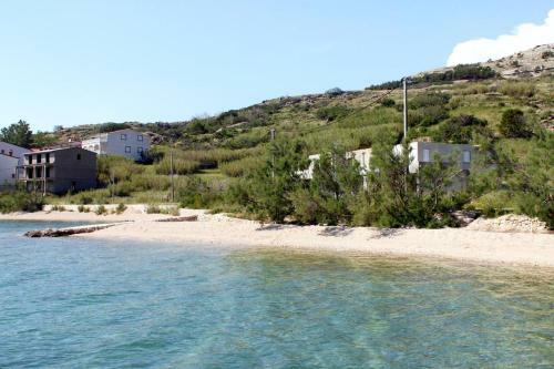 Hostal Quadruple Room Metajna 3305u