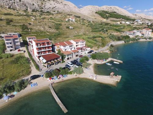 Hostal Double Room Metajna 3305r