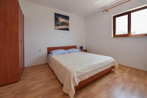 Apartment Kustici 6353b