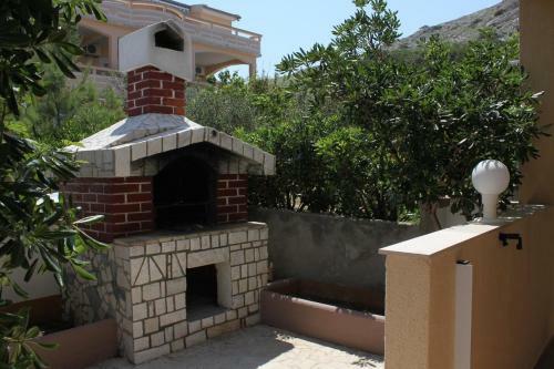 Apartment Metajna 6497c