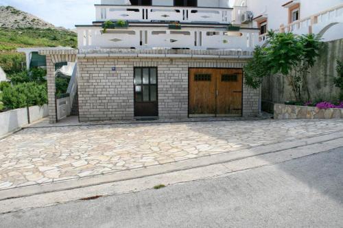 Apartment Metajna 4121c
