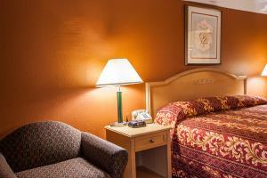 Hotel Rodeway Inn Saint Charles