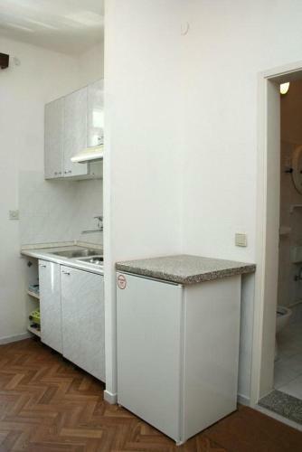 Apartment Zuljana 4577b