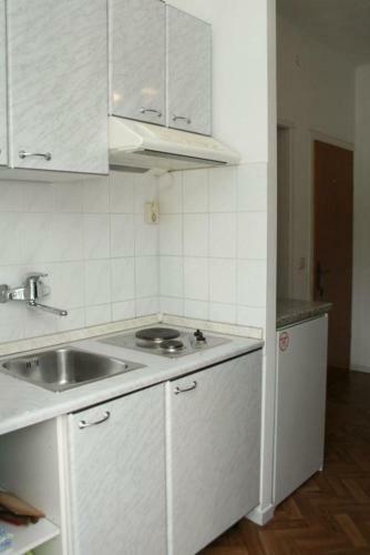 Apartment Zuljana 4577b