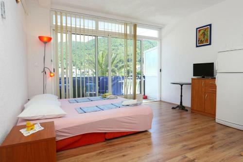 Apartment Zuljana 10218c