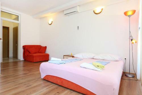 Apartment Zuljana 10218c