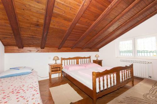 Apartments Kres�imir