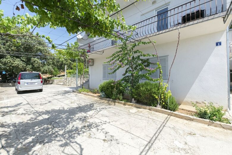 Apartments Jozo