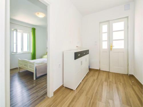 Three-bedroom Holiday Home In Stanici