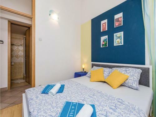 Three-bedroom Apartment In Stara Novalja
