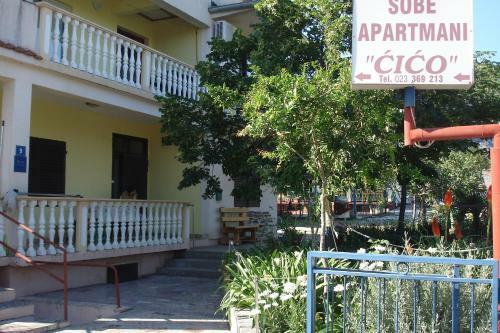 Apartments Cico Starigrad Paklenica