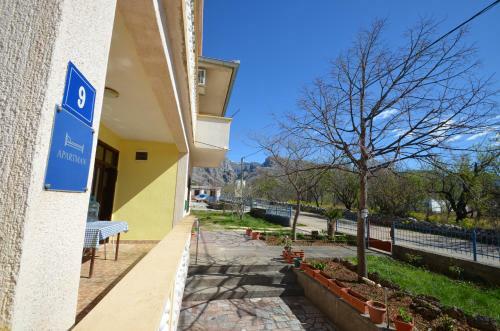 Apartments Cico Starigrad Paklenica