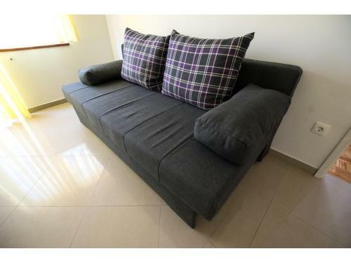 Apartments Tro?elj