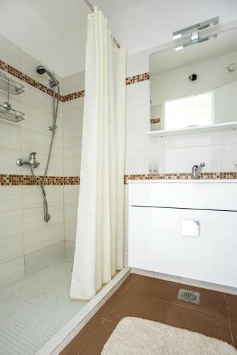 Apartments With A Parking Space Starigrad (paklenica) - 6575