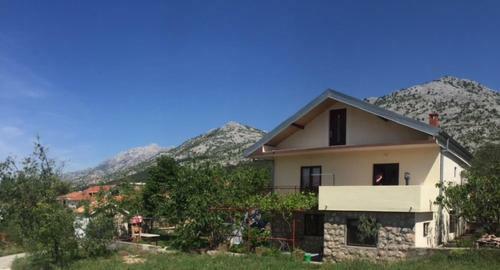 Hostal Apartments Bili