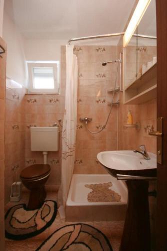 Hostal Family Room Starigrad 6580a