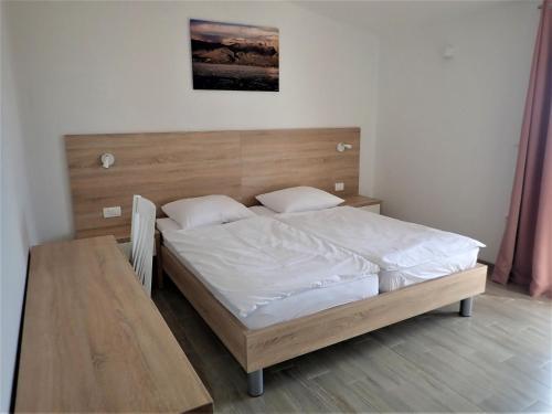 Apartment In Starigrad-paklenica 6850