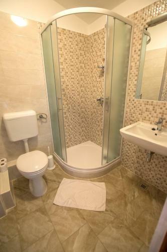 Diana Rooms And Apartments
