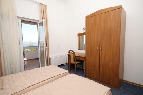 Hostal Quadruple Room Starigrad 3333g