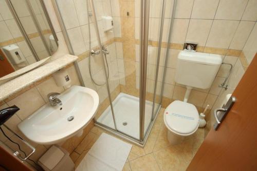Hostal Double Room Starigrad 3333d