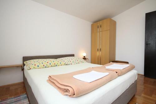 Apartment Starigrad 6588b