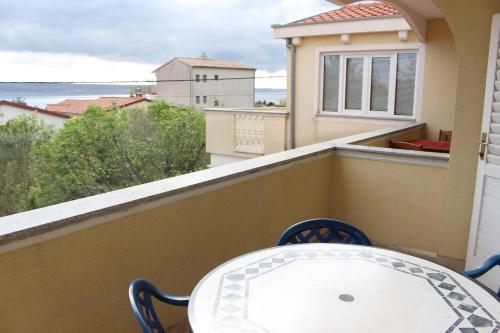 Apartment In Starigrad-paklenica 6785