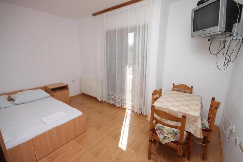 Apartments With A Parking Space Starigrad (paklenica) - 6595