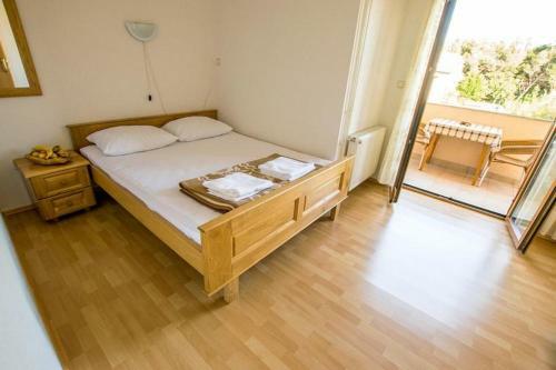 Apartments With A Parking Space Starigrad (paklenica) - 6595