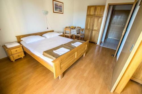 Apartments With A Parking Space Starigrad (paklenica) - 6595