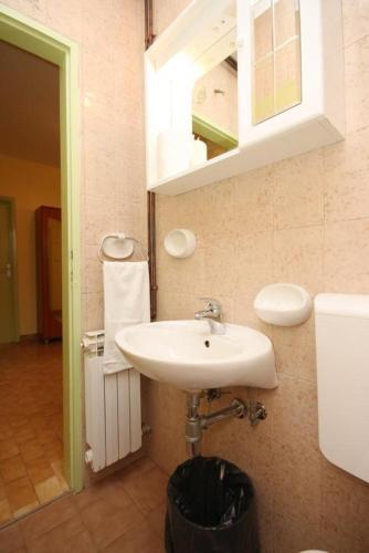 Apartment Starigrad 6577b