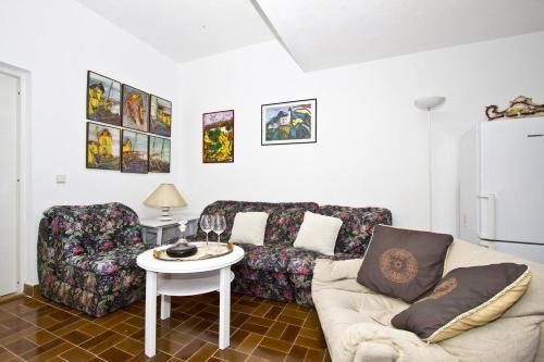 Apartment Stomorska 5211a