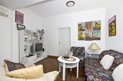 Apartment Stomorska 5211a