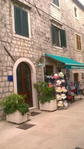 Hostal Guest House Ana&denis