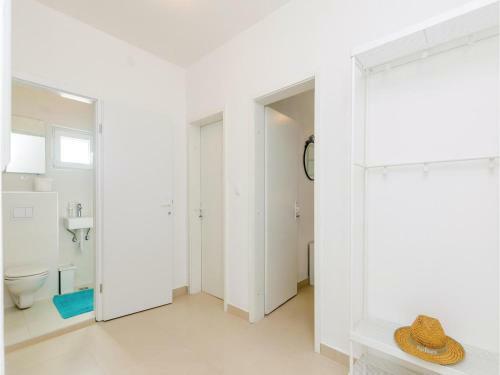 Four-bedroom Holiday Home In Ston