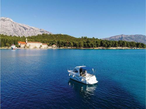 Three-bedroom Holiday Home In Ston