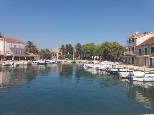 Hostal Guest House Sucuraj