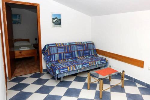 Apartments By The Sea Sucuraj (Hvar) - 3589