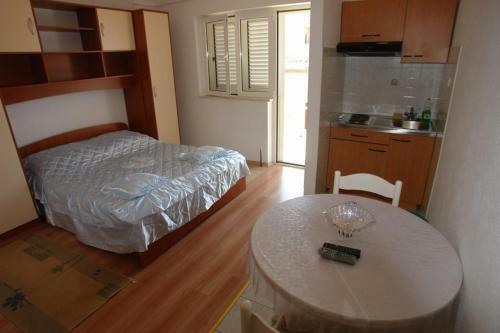 Apartments Leontina