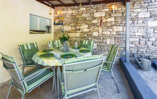 Two-bedroom Holiday Home In Sumartin