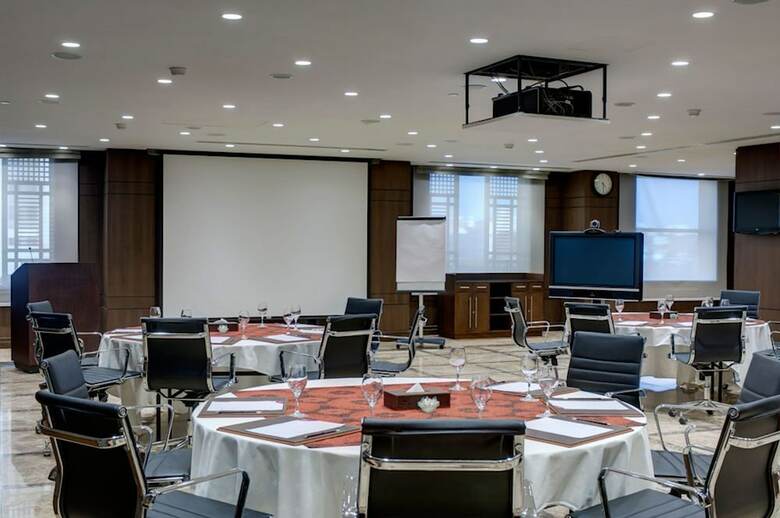 Hotel Crowne Plaza Madinah