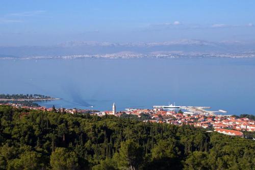 Apartment Supetar 13180b