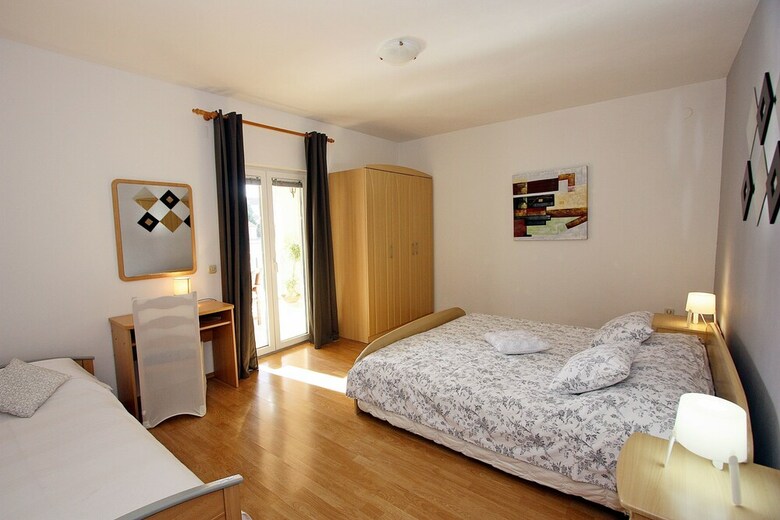Apartments Mara